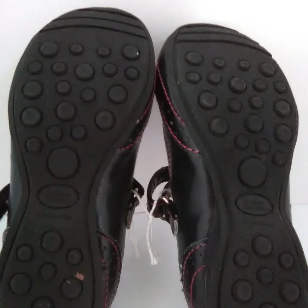 Buster Browns Girls Dress Shoe Color Black/Pink Youth Size 9 NWOT